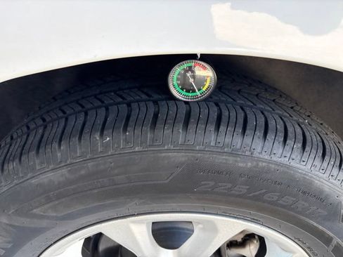 Used 2019 Chevrolet Equinox LT AWD/4WD image 9