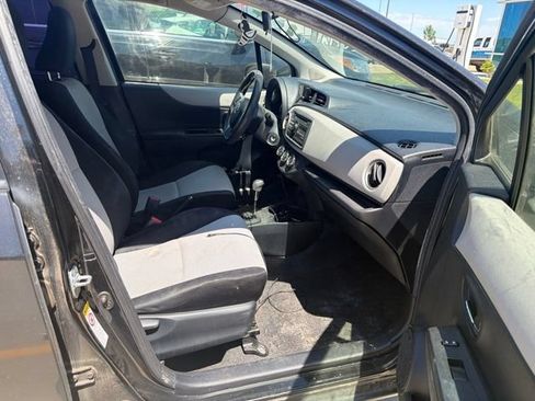 Used 2012 Toyota Yaris LE FWD image 10