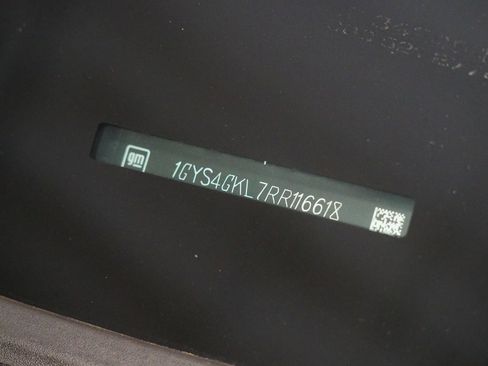 Used 2024 Cadillac Escalade Sport Platinum w/ LPO, ONYX Package image 33