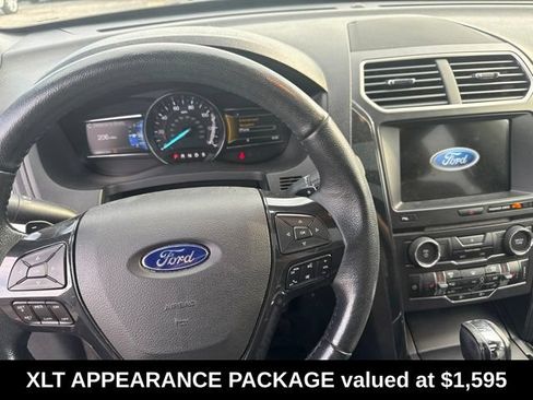 Used 2017 Ford Explorer XLT w/ Equipment Group 202A AWD/4WD image 5