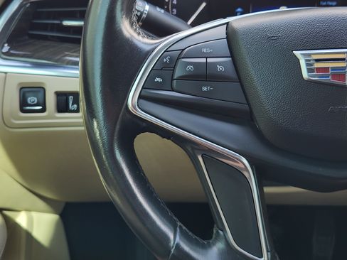 Used 2019 Cadillac XT5 FWD image 28