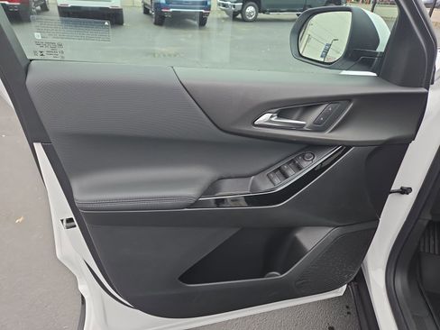 New 2026 Chevrolet Equinox LT image 11