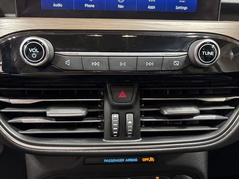 Used 2020 Ford Escape Titanium AWD/4WD image 19