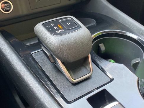 Used 2023 Nissan Rogue SV FWD image 27