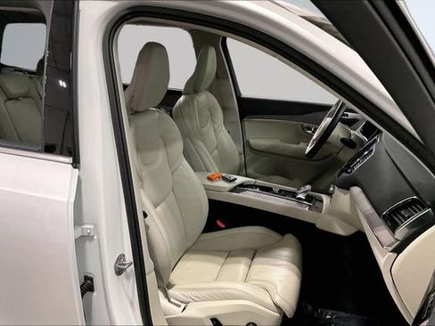 Certified 2023 Volvo XC90 B6 Ultimate AWD/4WD image 10