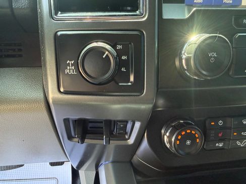 Used 2022 Ford F350 XLT w/ XLT Premium Package AWD/4WD image 26
