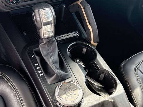 New 2026 Ford Bronco Badlands AWD/4WD image 21