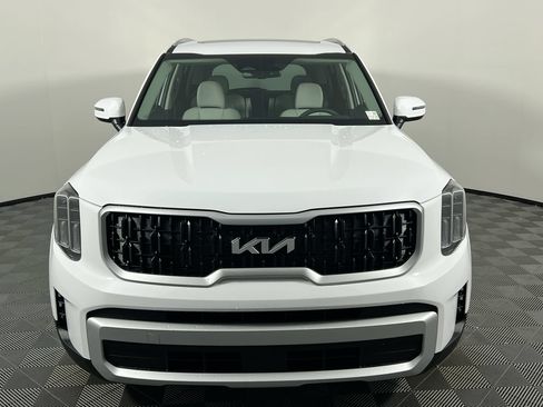 Used 2023 Kia Telluride EX w/ EX Captain's Chair Package FWD image 8