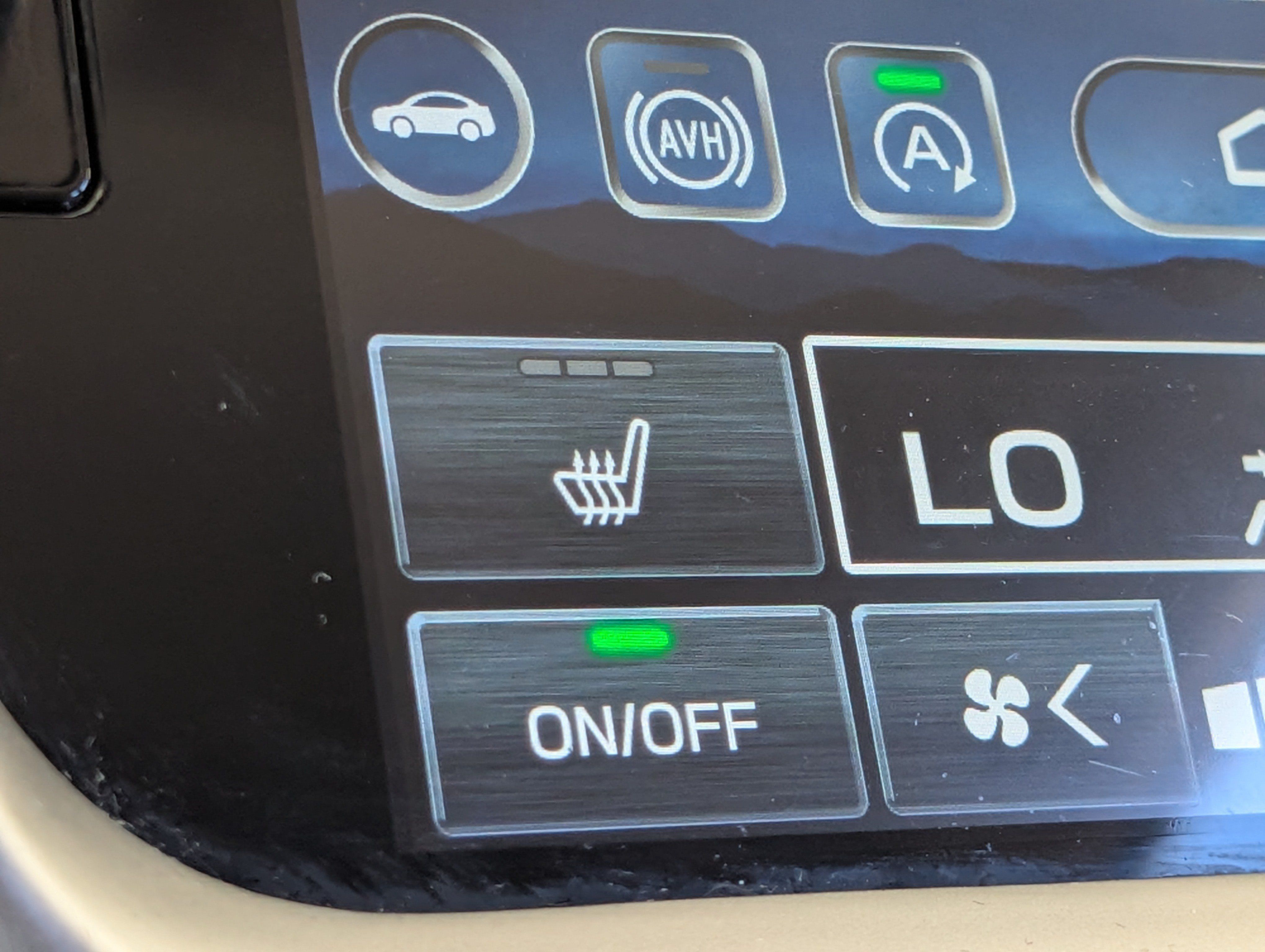 Used 2024 Subaru Outback Premium AWD/4WD image 33