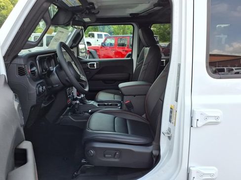New 2026 Jeep Wrangler Unlimited Rubicon AWD/4WD image 5