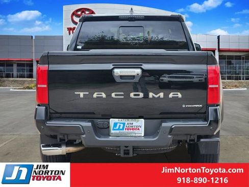 Used 2025 Toyota Tacoma Limited image 7