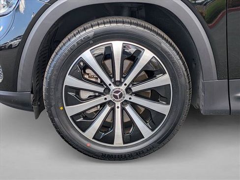 Used 2022 Mercedes-Benz GLB 250 image 22