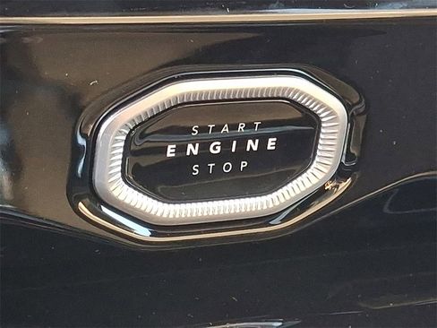 New 2026 Jeep Grand Cherokee Altitude image 17