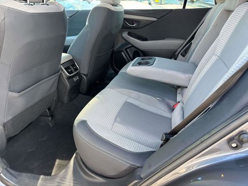 Used 2022 Subaru Outback Premium image 9