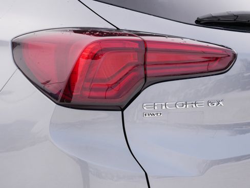 Used 2024 Buick Encore GX Sport Touring w/ Advanced Technology Package image 17