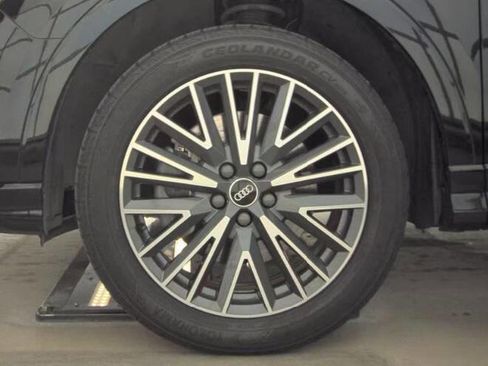 Used 2022 Audi Q3 2.0T Premium w/ Convenience Package image 15