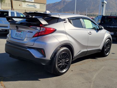 Used 2019 Toyota C-HR LE FWD image 2