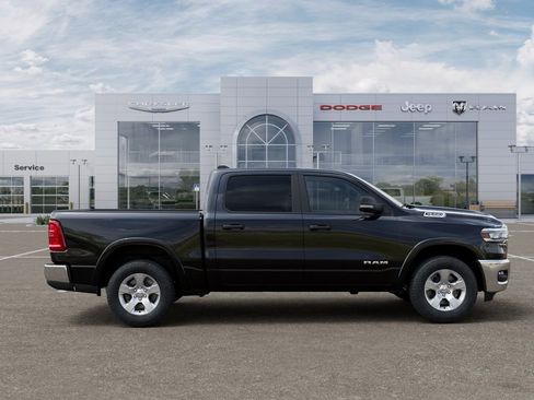 New 2026 RAM 1500 4x4 Crew Cab image 21