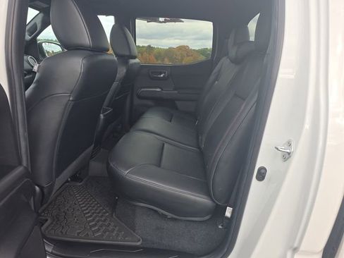 Used 2023 Toyota Tacoma TRD Sport image 25