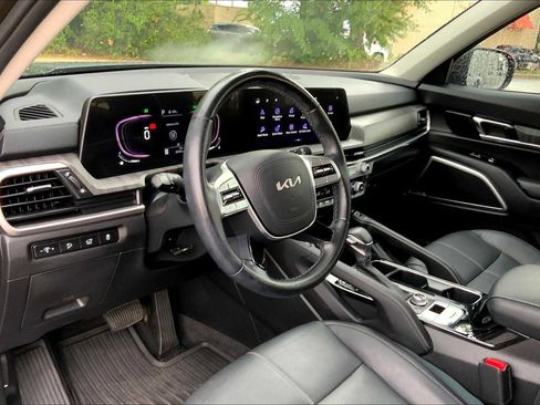 Used 2023 Kia Telluride EX image 34