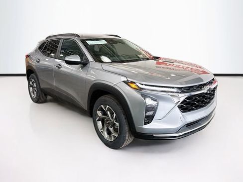 New 2026 Chevrolet Trax LT w/ Driver Confidence Package image 3