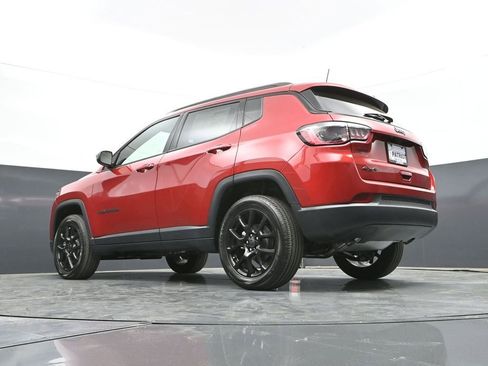 New 2026 Jeep Compass Latitude image 37