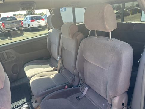 Used 2005 Toyota Sienna LE w/ LE Pkg 3 FWD image 42