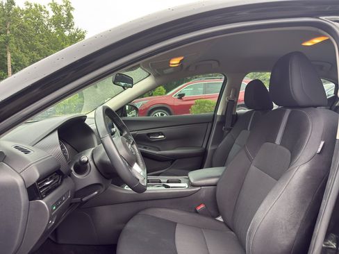 Used 2022 Nissan Sentra SV w/ Trunk Package FWD image 7