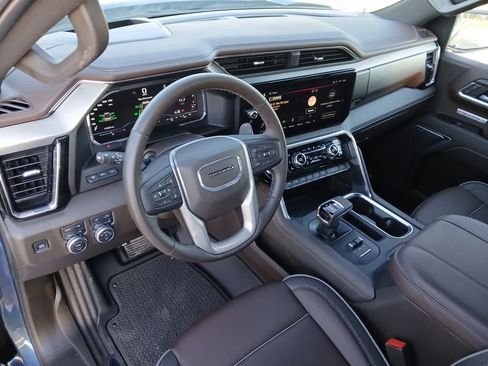 Used 2025 GMC Sierra 1500 Denali w/ Technology Package AWD/4WD image 27