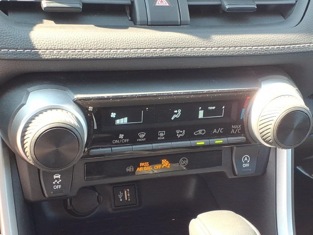 Used 2025 Toyota RAV4 LE FWD image 20