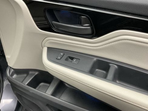Used 2025 Honda Odyssey Touring image 24