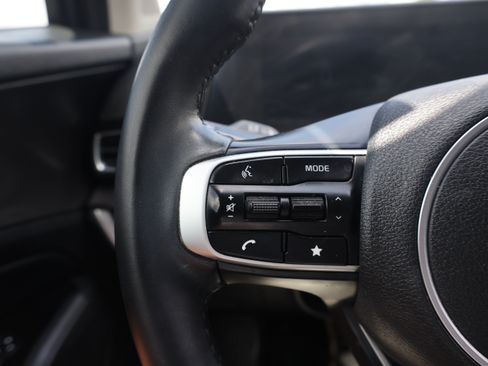 Used 2024 Kia Sportage EX FWD image 19