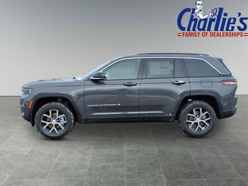 New 2025 Jeep Grand Cherokee Limited w/ Trailer Tow Package AWD/4WD image 7