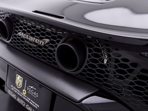 Used 2026 McLaren Artura RWD image 41