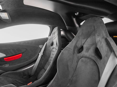 Used 2020 McLaren 620R RWD image 13