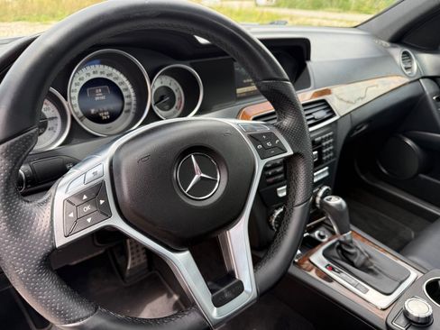 Used 2014 Mercedes-Benz C 250 Sedan image 13