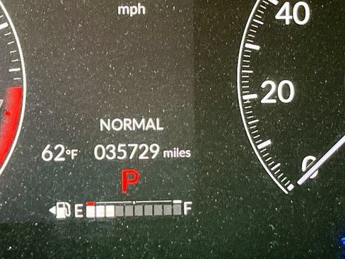 Used 2023 Honda HR-V EX-L image 12