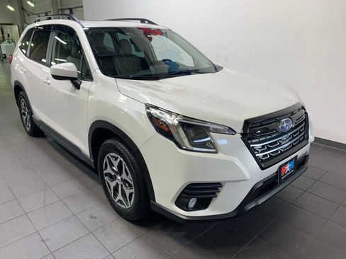 Used 2022 Subaru Forester Premium w/ Popular Package #1 image 2
