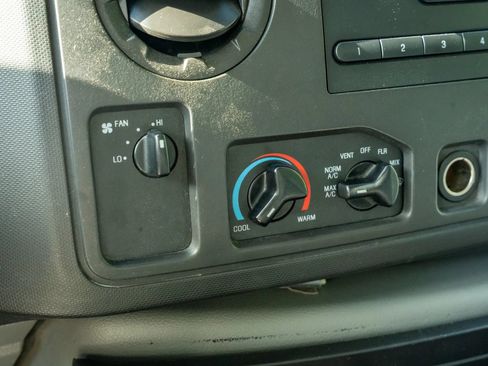 Used 2019 Ford E-350 and Econoline 350 Super Duty w/ Power Windows & Locks Group RWD image 17