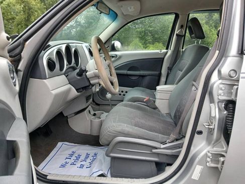 Used 2009 Chrysler PT Cruiser FWD image 8