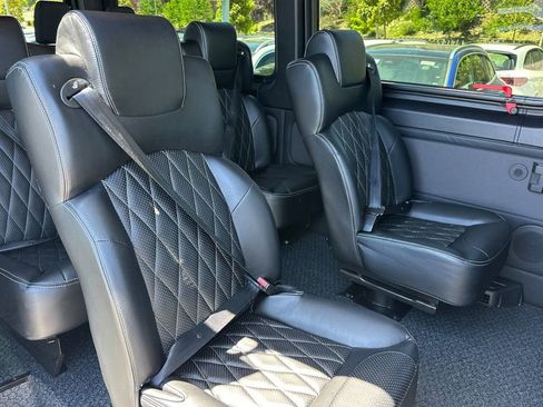 Used 2023 Mercedes-Benz Sprinter 2500 image 14