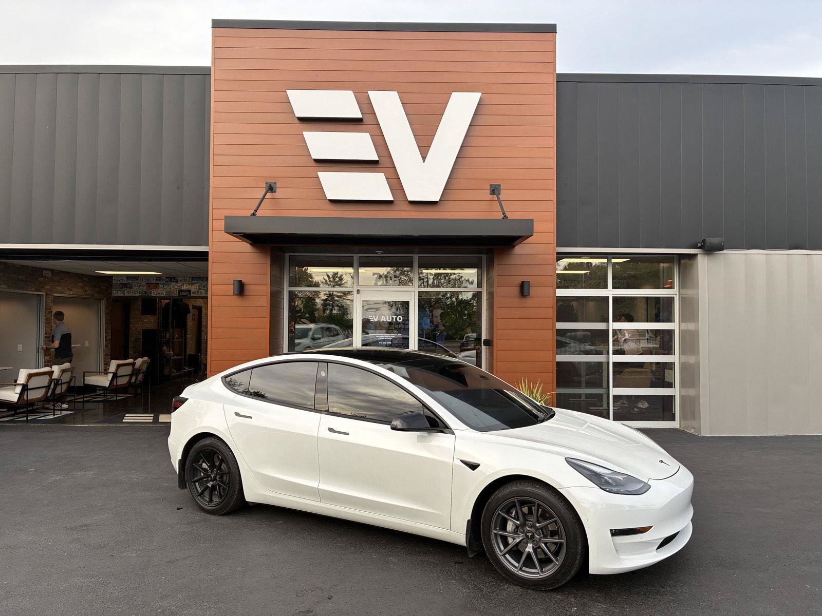 Used 2021 Tesla Model 3 Long Range AWD/4WD image 1
