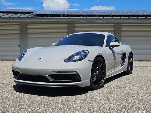 Certified 2018 Porsche 718 Cayman GTS w/ GTS Interior Package RWD image 1