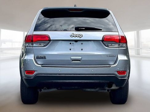 Used 2021 Jeep Grand Cherokee Laredo AWD/4WD image 5