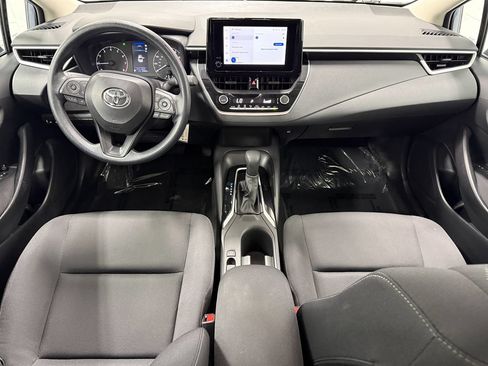 Used 2025 Toyota Corolla LE FWD image 11
