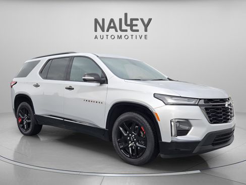Used 2022 Chevrolet Traverse Premier w/ Redline Edition image 6