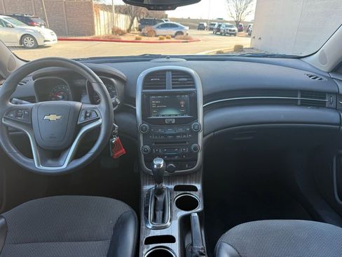 Used 2016 Chevrolet Malibu LT image 12