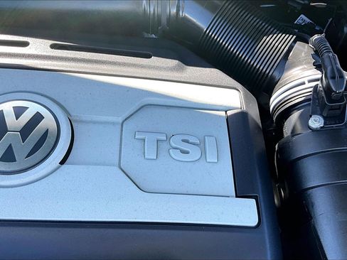 Used 2013 Volkswagen GTI 4-Door image 23