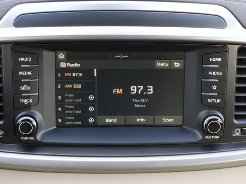 Used 2020 Kia Sorento EX FWD image 17