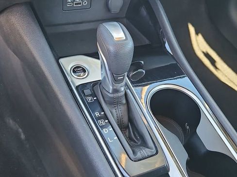 Used 2024 Nissan Altima 2.5 SV image 28